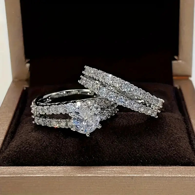 Eterna™ | Gold Radiance Ring Set